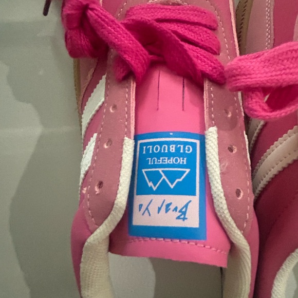 Shoes - Picture 2 of 4